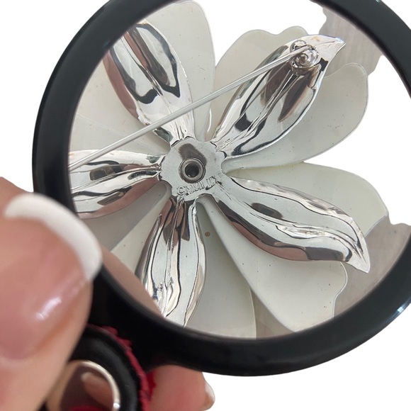 Vintage Signed Sarah Coventry Enamel Floral Flower Brooch Pin MCM retro - Picture 4 of 6